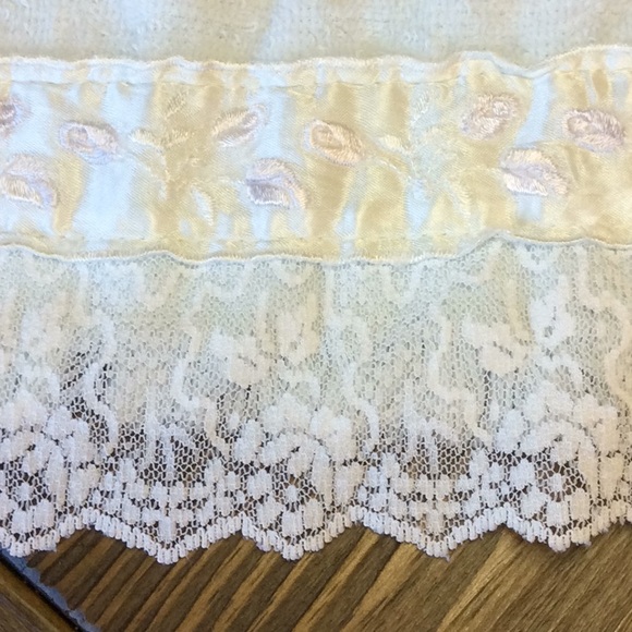 FINAL SALE PRICE Vintage 3 Piece Lot - Q Sheet, H Towel & Apron - Picture 7 of 11